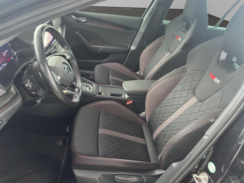 Skoda Octavia 2023 г. Чёрный, пробег 43842 км