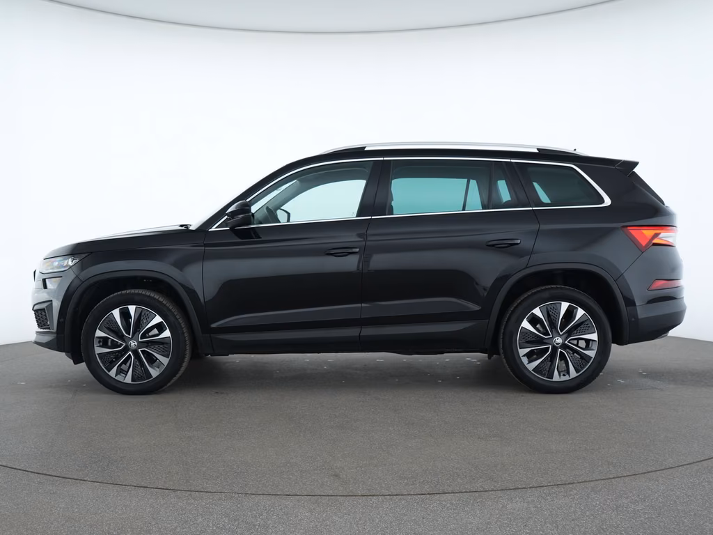 Skoda Kodiaq 2022 г. Чёрный, пробег 37860 км