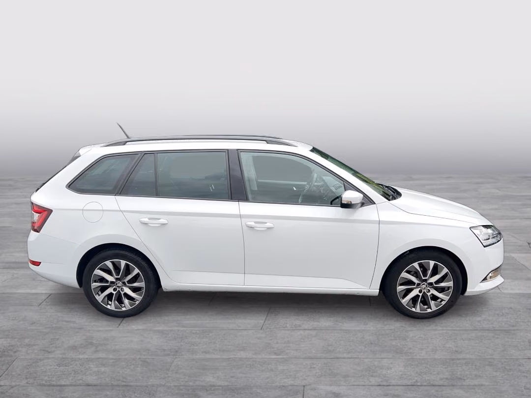 Skoda Fabia 2022 г. Белый, пробег 50553 км