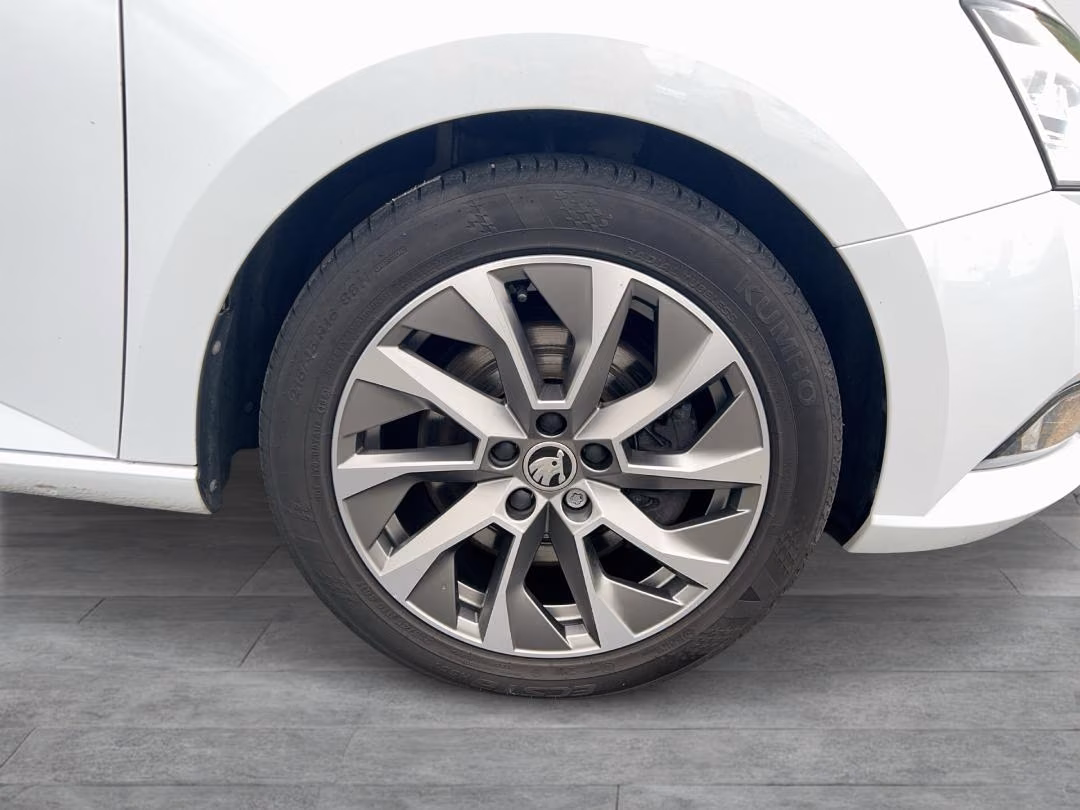 Skoda Fabia 2022 г. Белый, пробег 50553 км