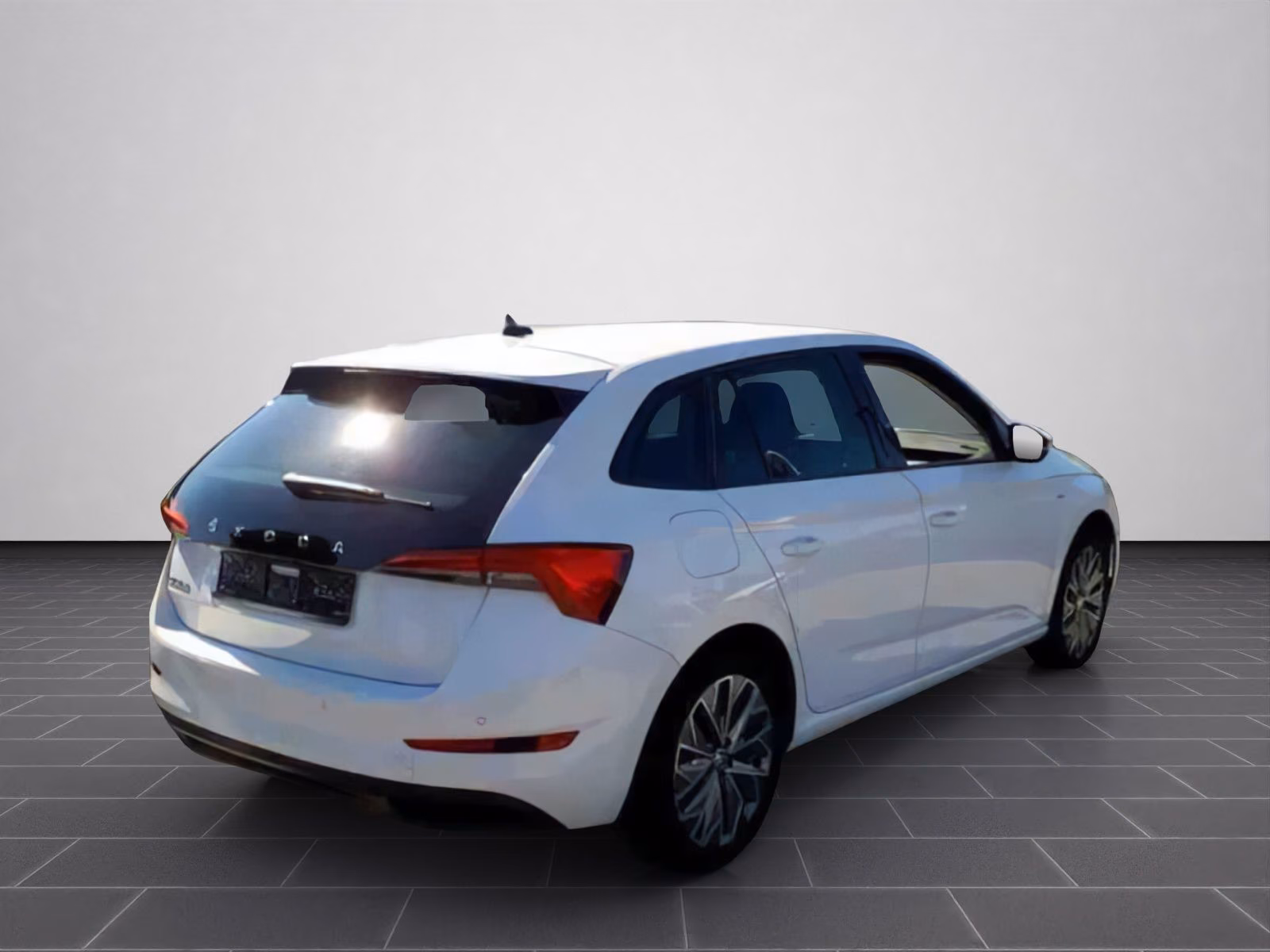 Skoda Scala 2023 г. Белый, пробег 59199 км