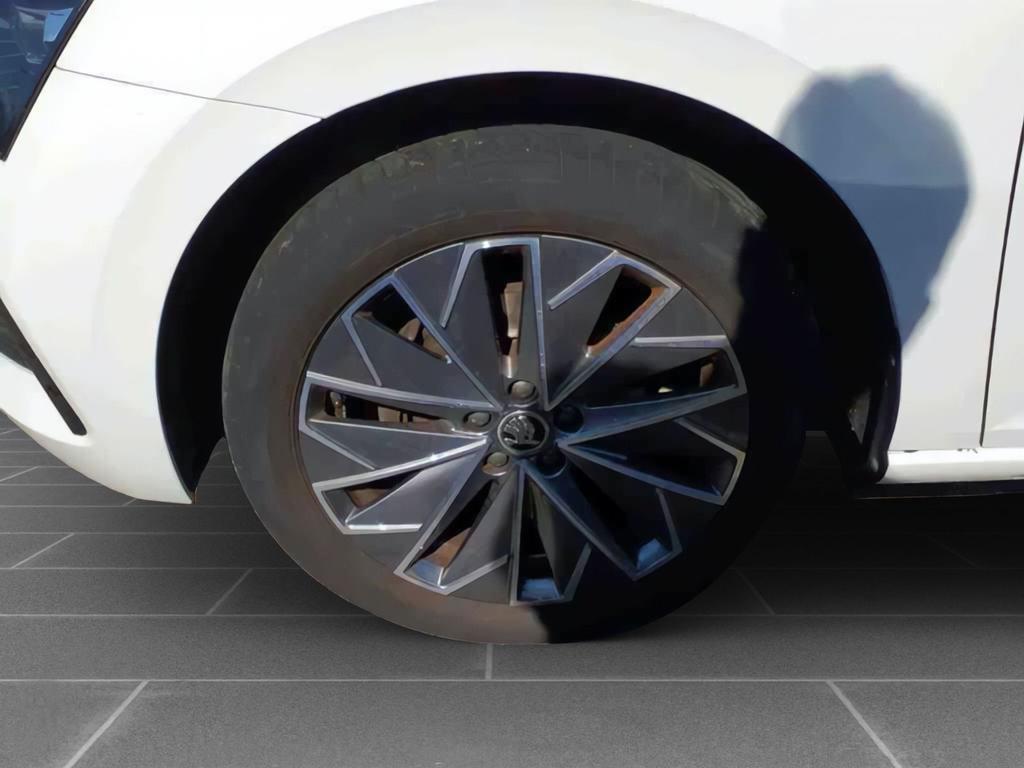 Skoda Scala 2023 г. Белый, пробег 59199 км