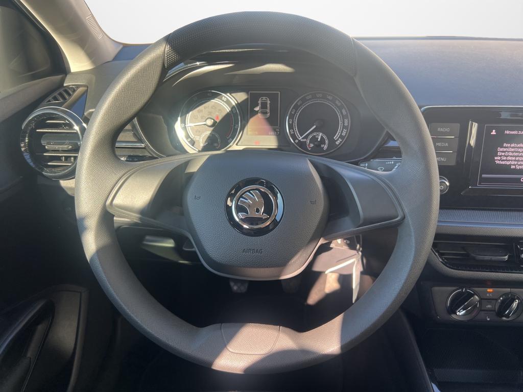 Skoda Fabia 2022 г. Белый, пробег 39229 км