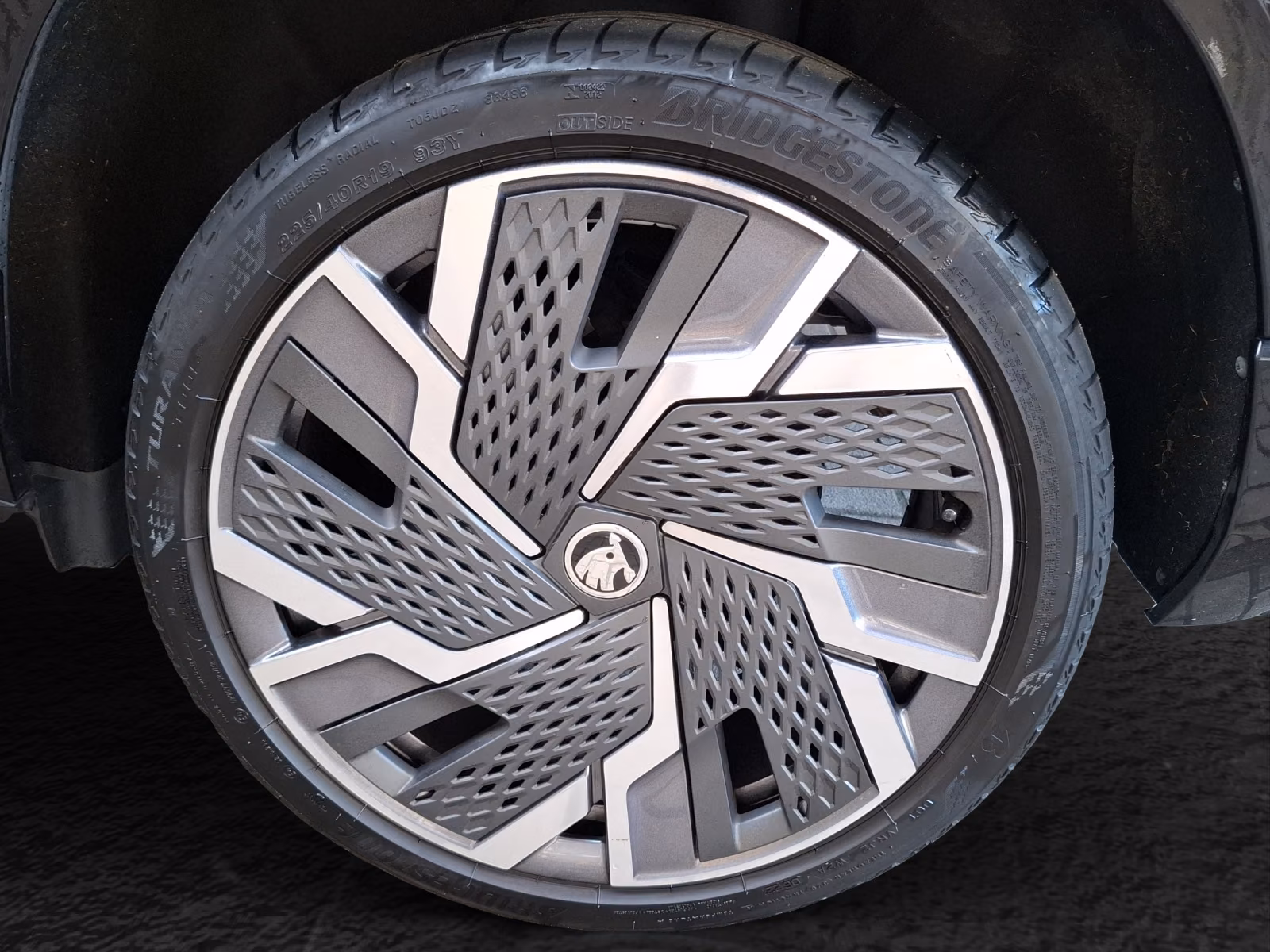 Skoda Karoq 2022 г. Чёрный, пробег 40121 км