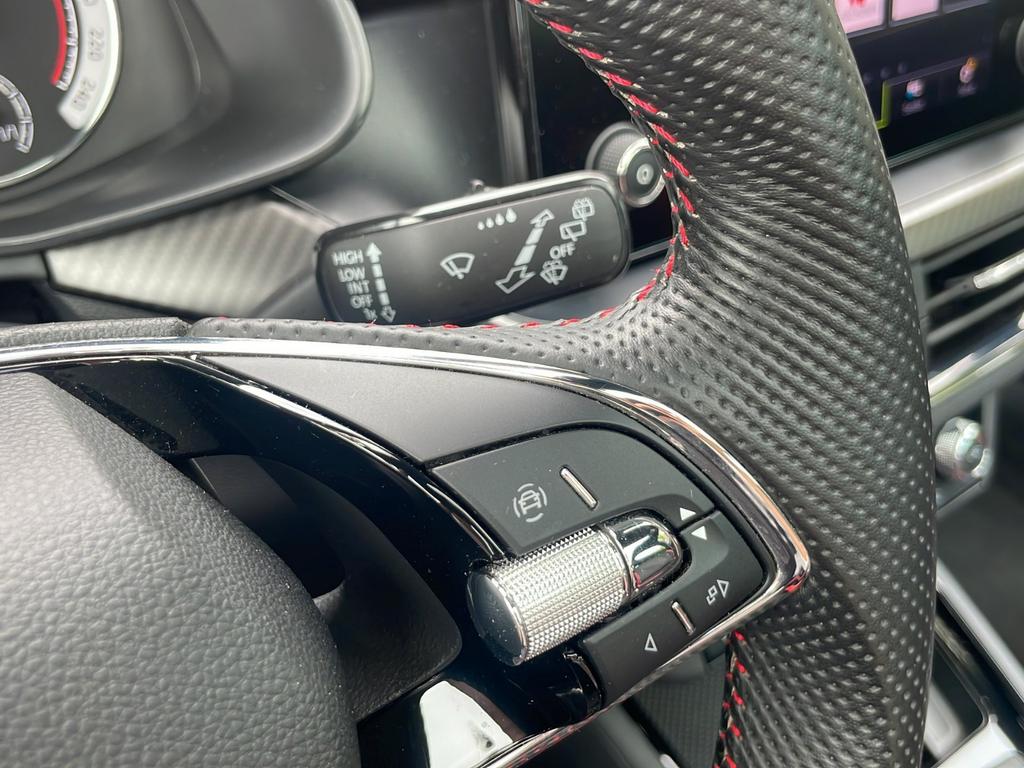 Skoda Kamiq 2022 г. Синий, пробег 40990 км