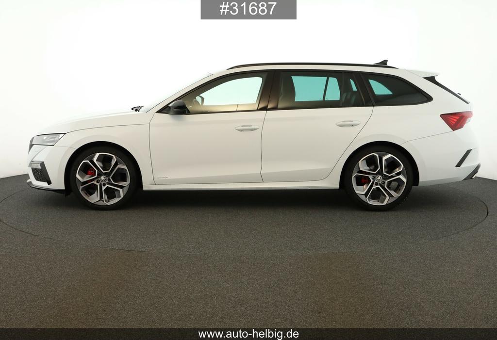 Skoda Octavia 2023 г. Белый, пробег 51900 км