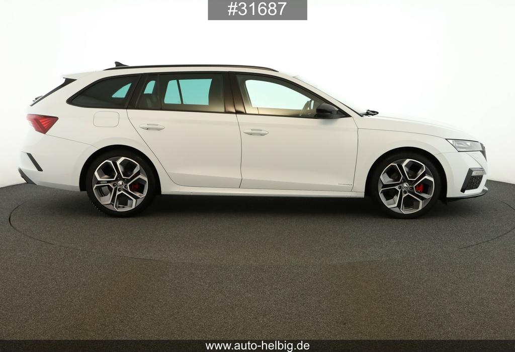 Skoda Octavia 2023 г. Белый, пробег 51900 км