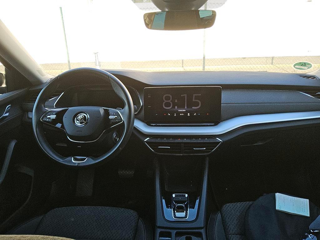 Skoda Octavia 2022 г. Чёрный, пробег 48151 км