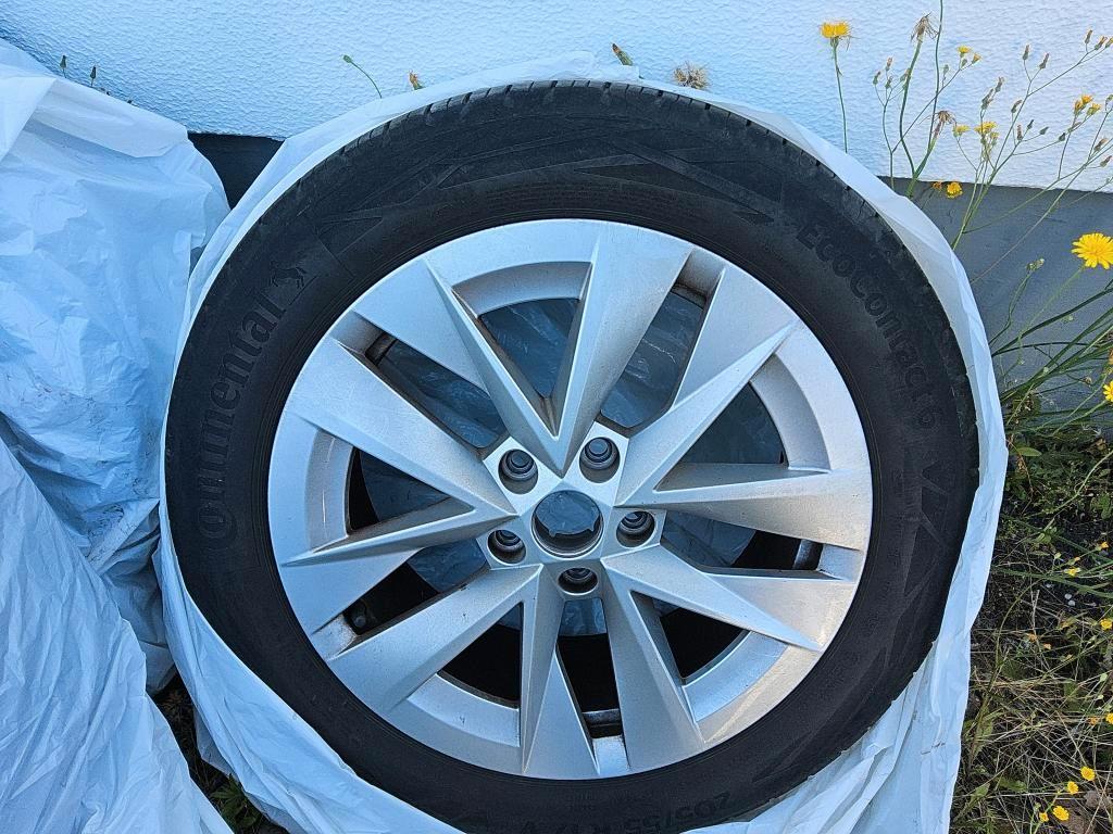 Skoda Octavia 2022 г. Чёрный, пробег 48151 км