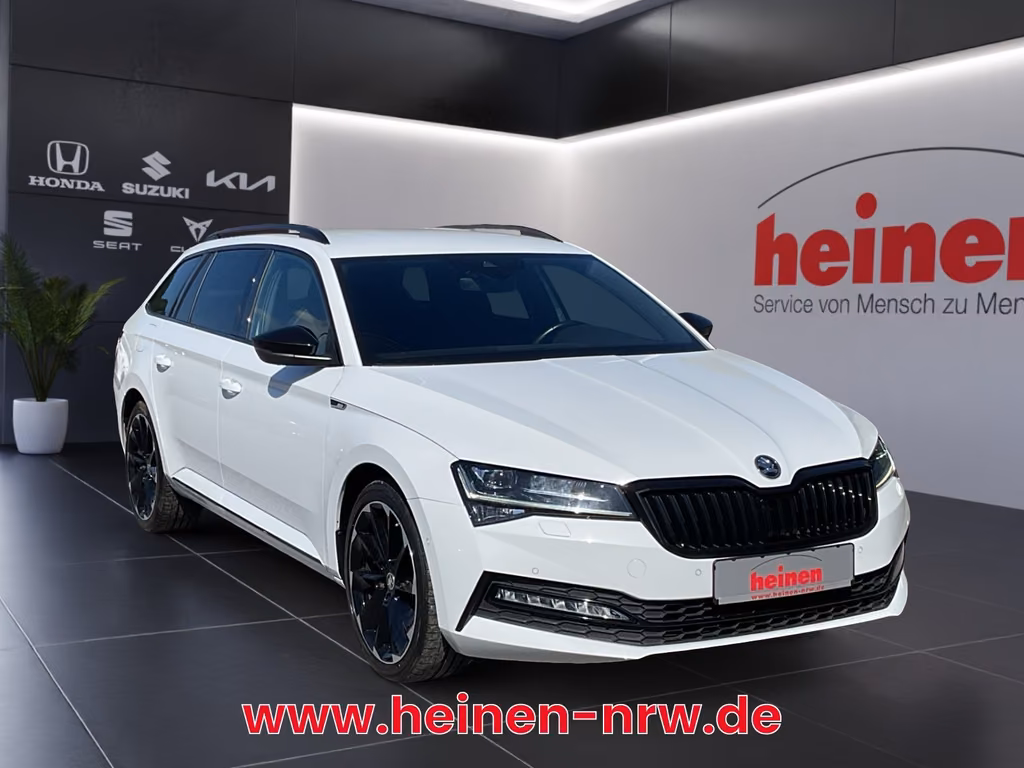 Skoda Superb 2023 г. Белый, пробег 59440 км