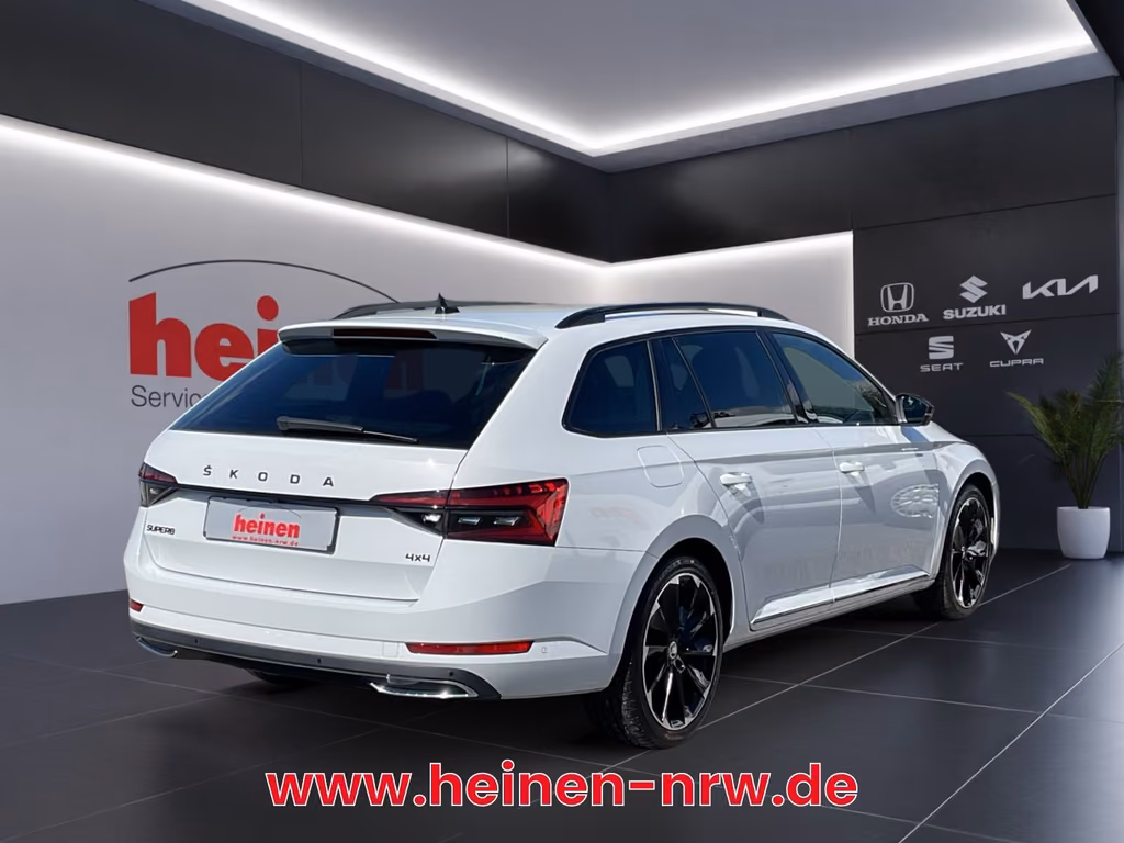 Skoda Superb 2023 г. Белый, пробег 59440 км