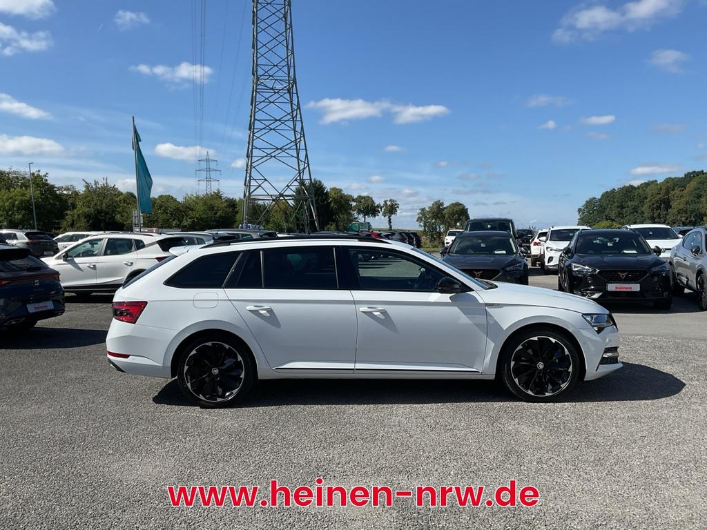 Skoda Superb 2023 г. Белый, пробег 59440 км