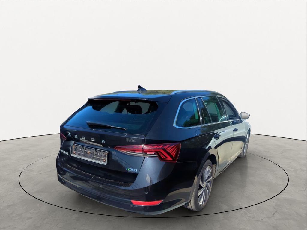 Skoda Octavia 2022 г. Чёрный, пробег 53035 км