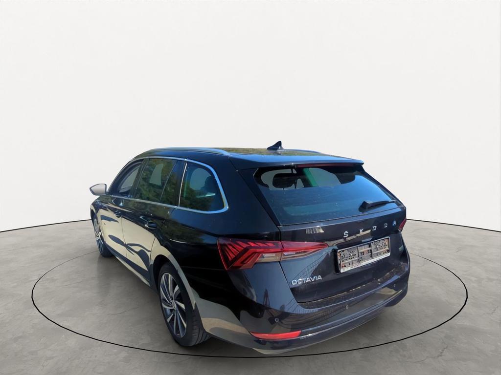 Skoda Octavia 2022 г. Чёрный, пробег 53035 км