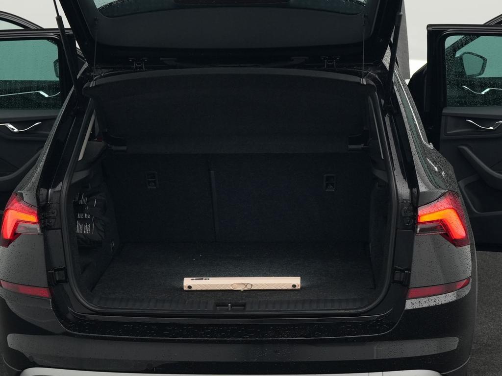 Skoda Kamiq 2022 г. Чёрный, пробег 33400 км