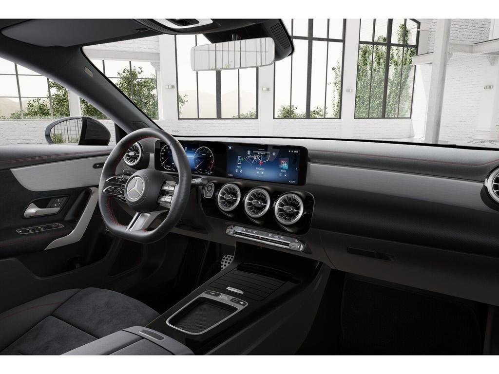 Mercedes-Benz CLA 180 SHOOTING BRAKE 2025 г. Серебристый, пробег 3525 км