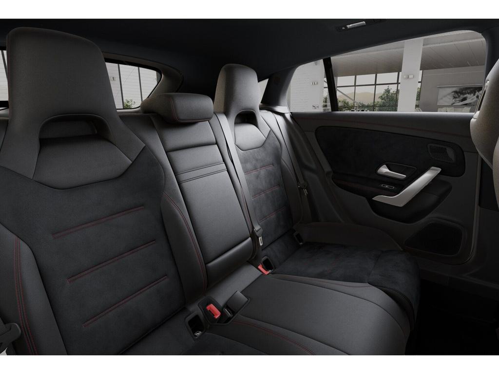 Mercedes-Benz CLA 180 SHOOTING BRAKE 2025 г. Серебристый, пробег 3525 км