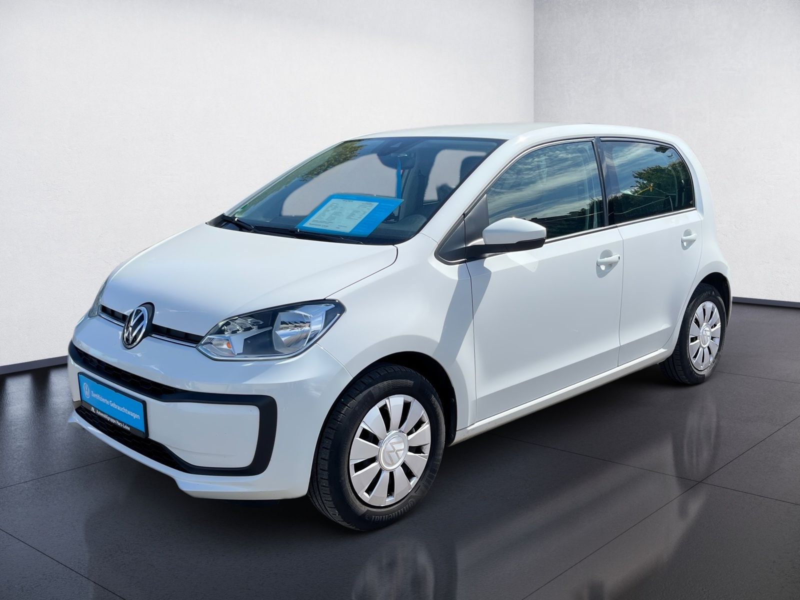 Volkswagen up! 2022 г. Белый, пробег 54404 км