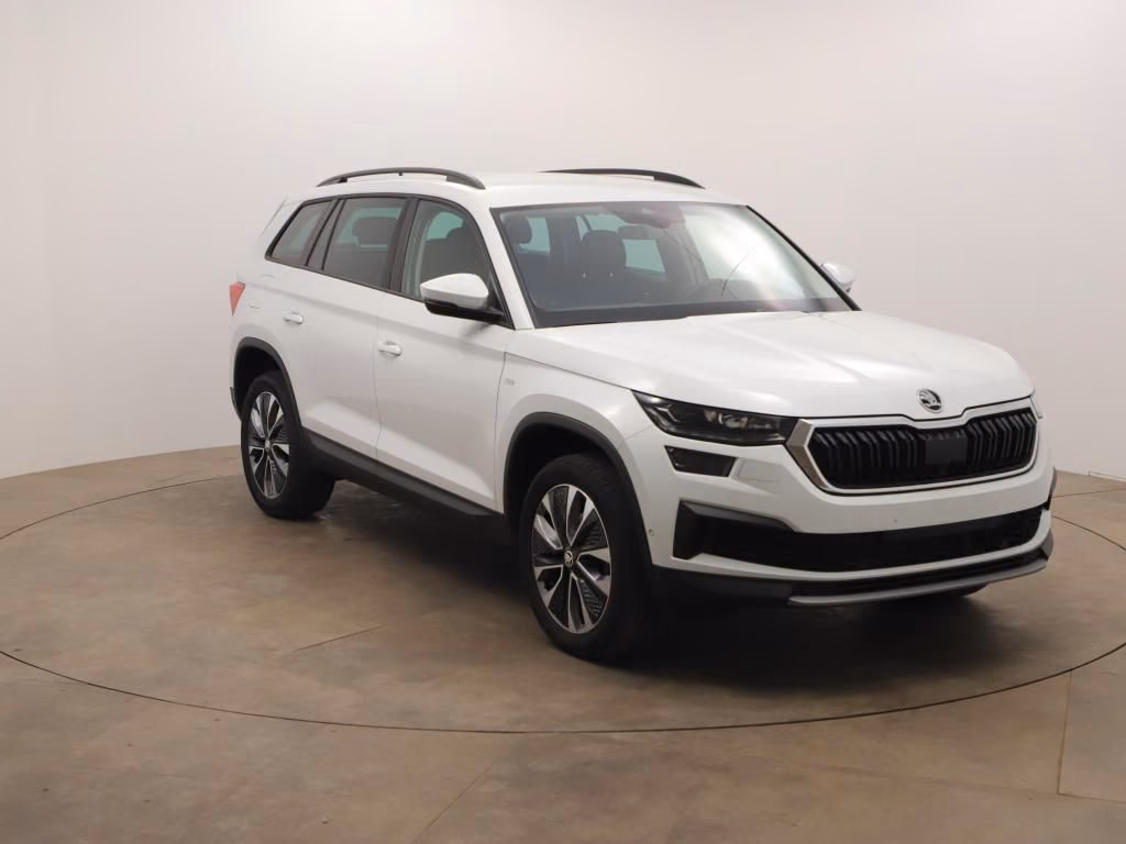 Skoda Kodiaq 2024 г. Белый, пробег 28120 км