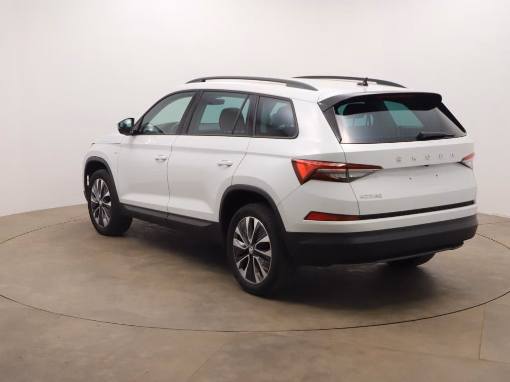 Skoda Kodiaq 2024 г. Белый, пробег 28120 км