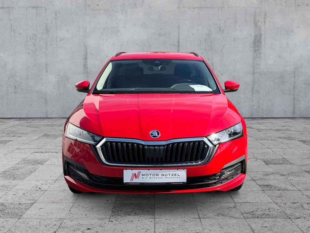 Skoda Octavia 2022 г. Красный, пробег 52216 км
