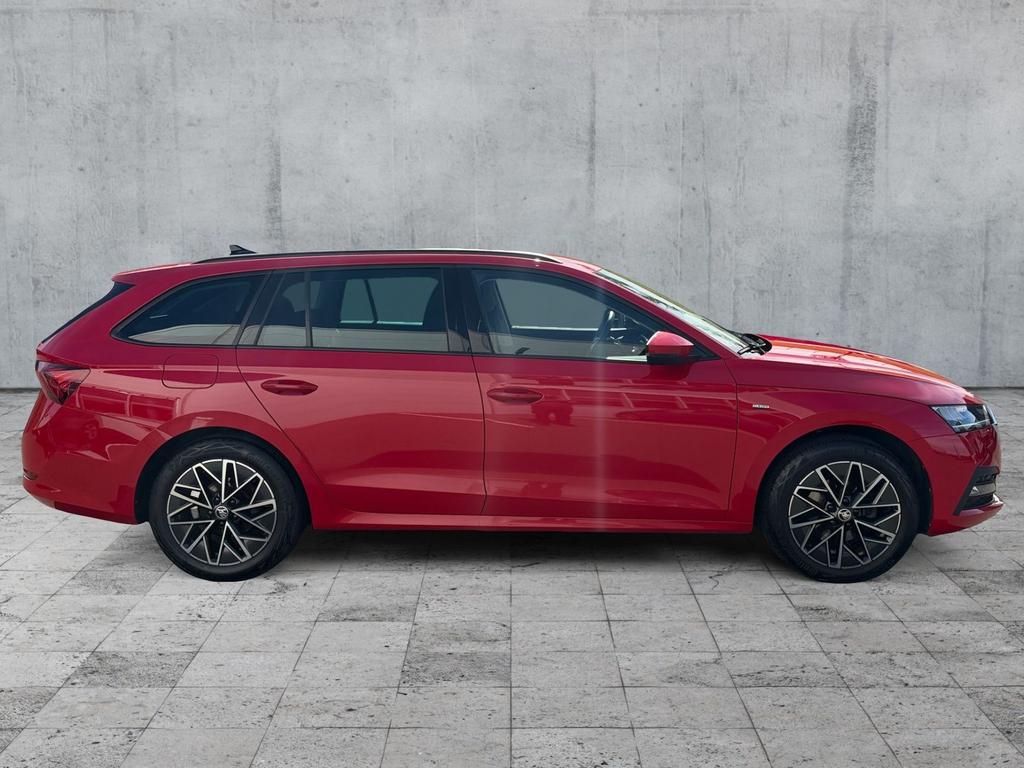 Skoda Octavia 2022 г. Красный, пробег 52216 км