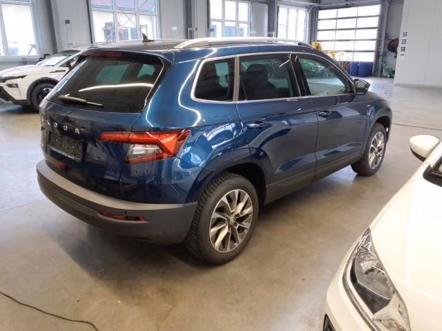 Skoda Karoq 2022 г. Синий, пробег 37285 км