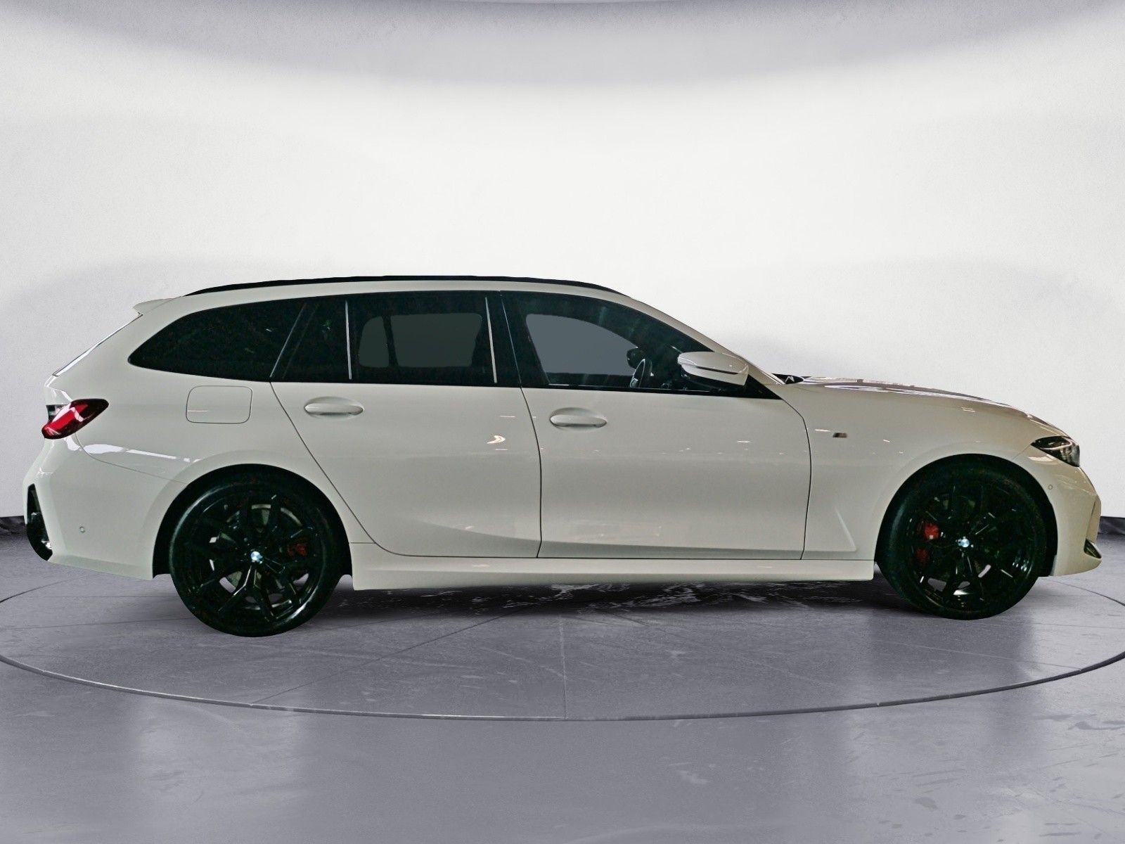 BMW 320 2025 г. Белый, пробег 27705 км