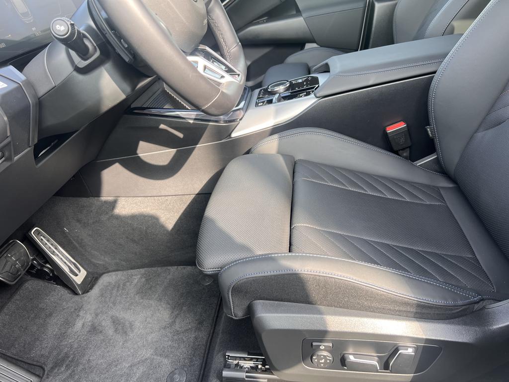 BMW X3 2025 г. Белый, пробег 33609 км