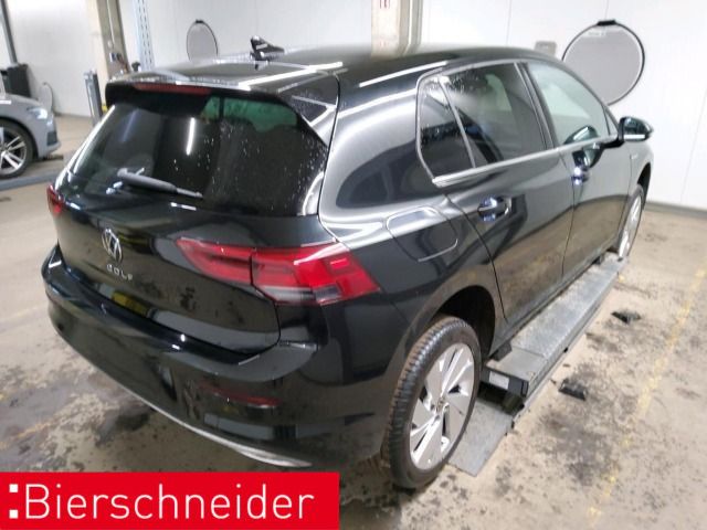 Volkswagen Golf 2024 г. Чёрный, пробег 13781 км