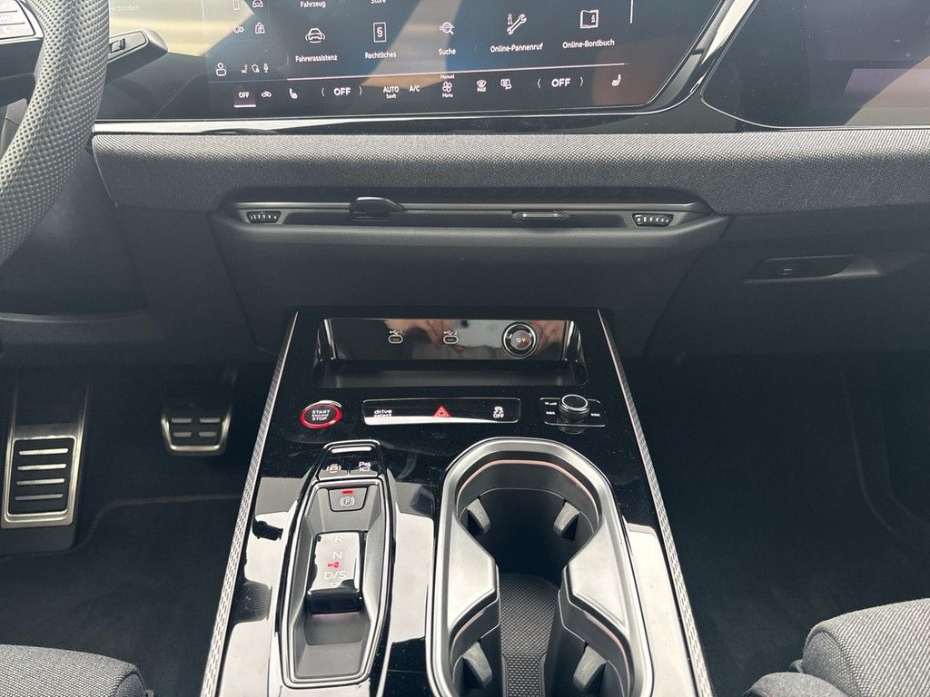 Audi A6 2025 г. Чёрный, пробег 8730 км
