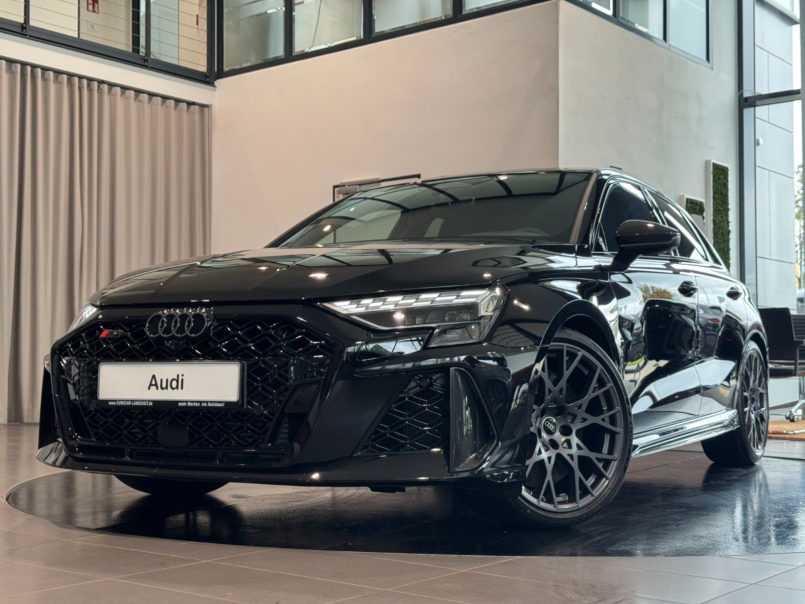 Audi RS3 2026 г. Чёрный, пробег 60 км