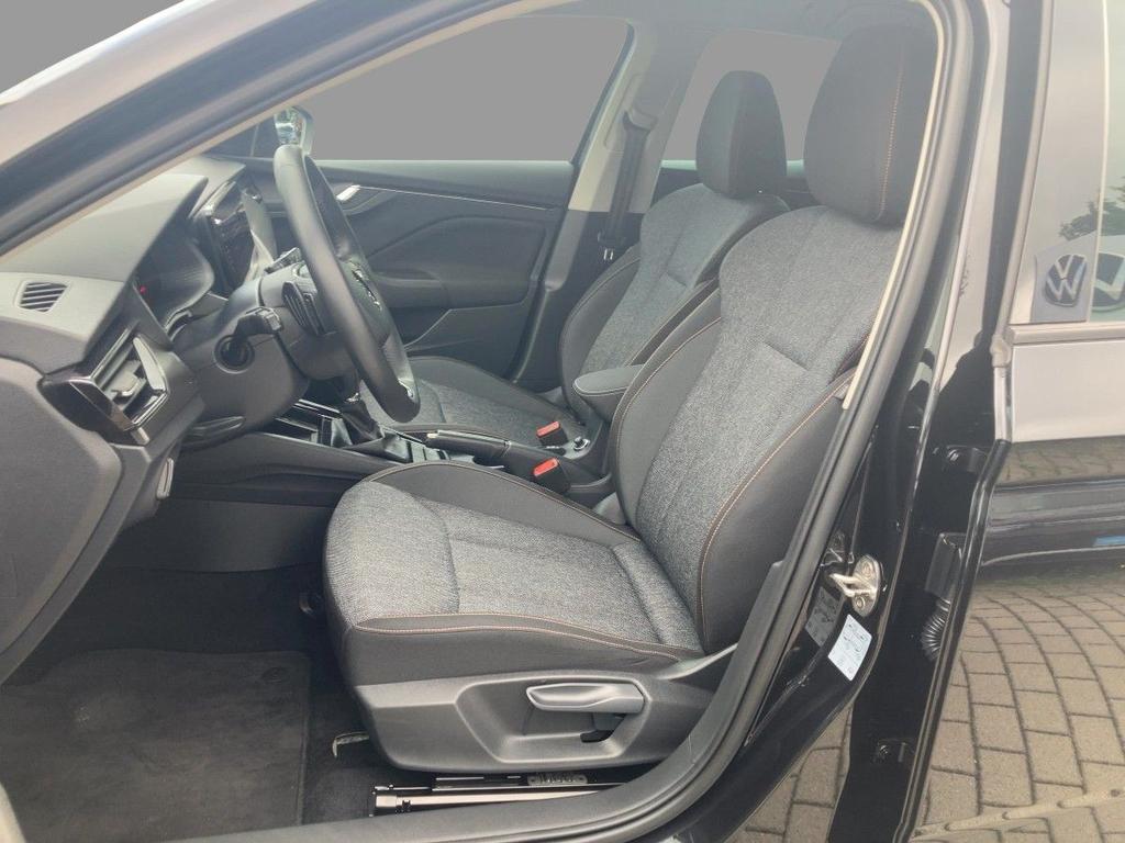 Skoda Scala 2022 г. Чёрный, пробег 49260 км
