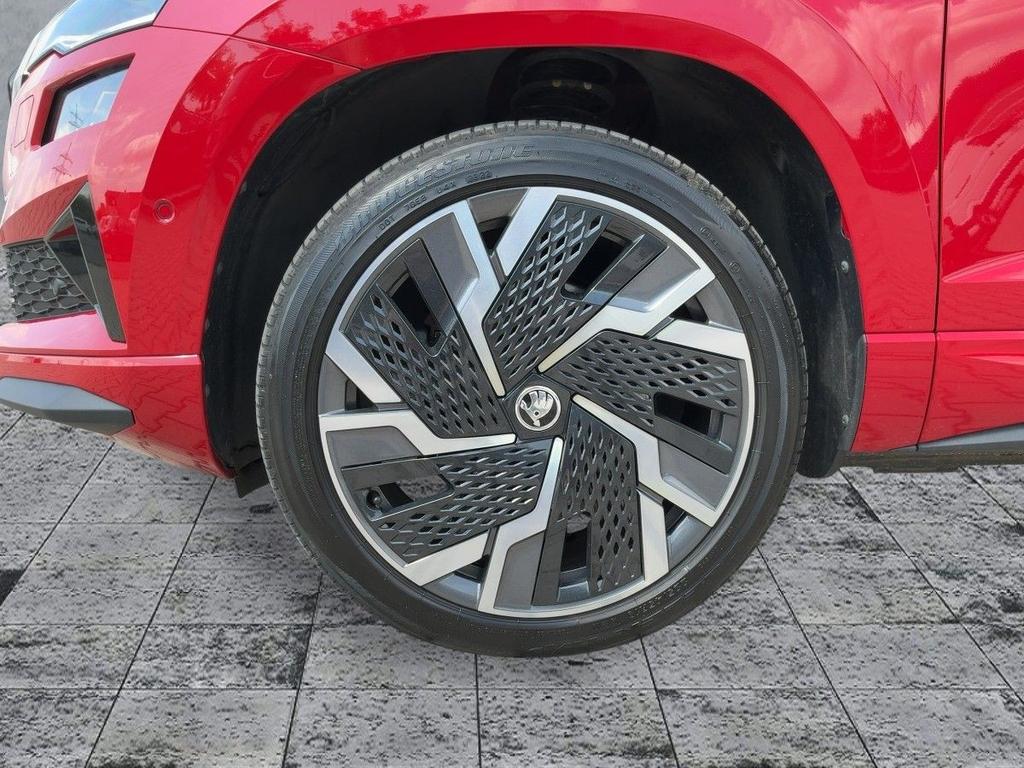 Skoda Karoq 2023 г. Красный, пробег 39108 км