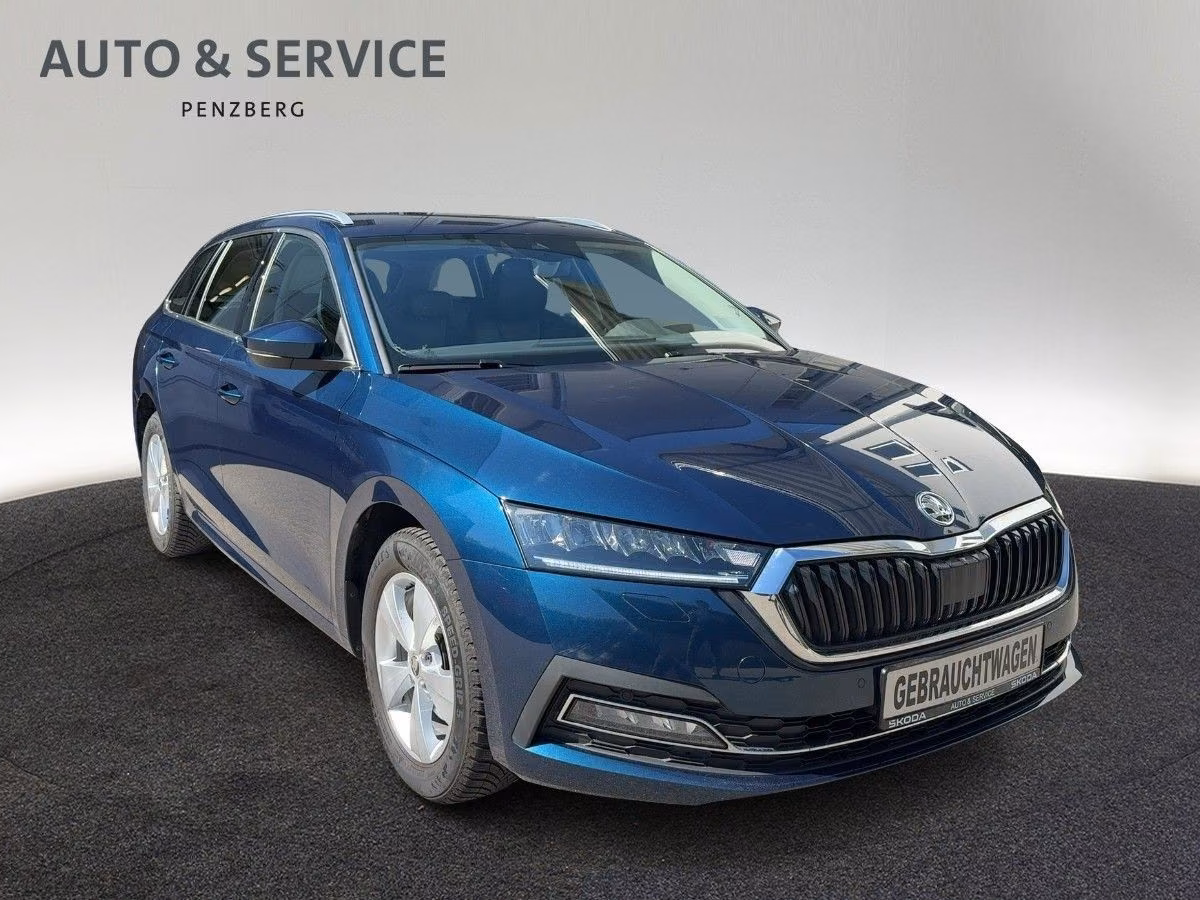 Skoda Octavia 2023 г. Синий, пробег 56300 км