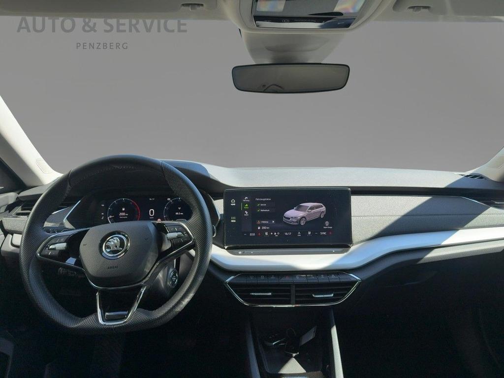 Skoda Octavia 2023 г. Синий, пробег 56300 км