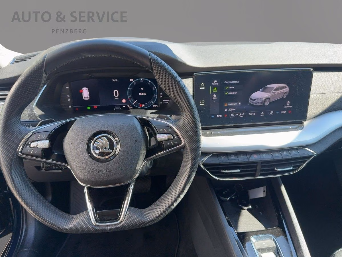 Skoda Octavia 2023 г. Синий, пробег 56300 км