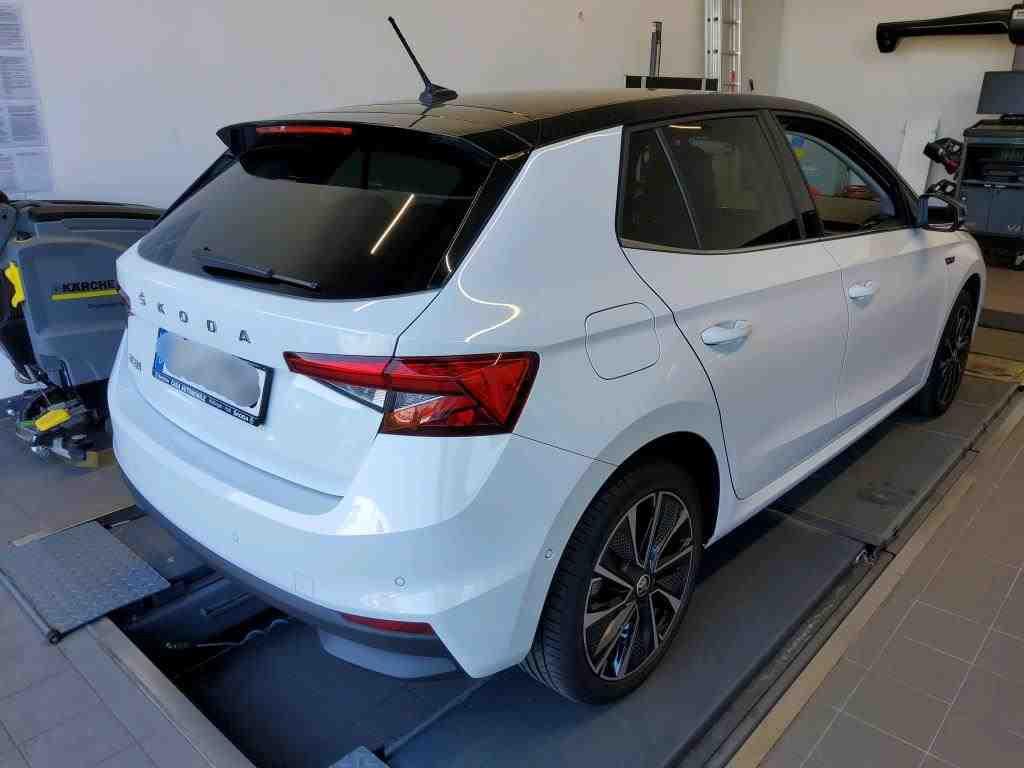 Skoda Fabia 2022 г. Белый, пробег 36800 км