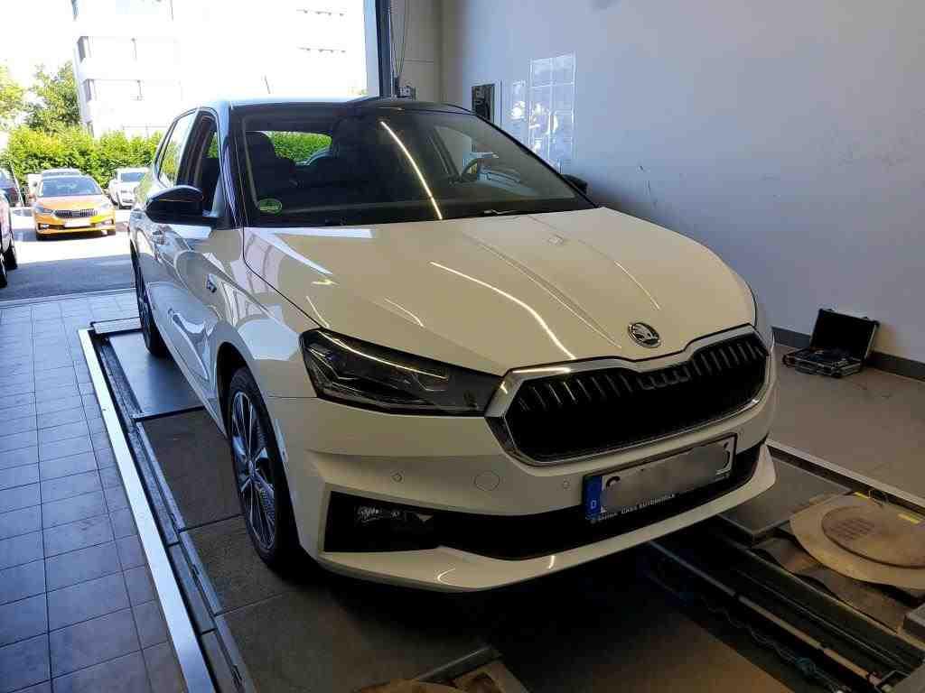 Skoda Fabia 2022 г. Белый, пробег 36800 км