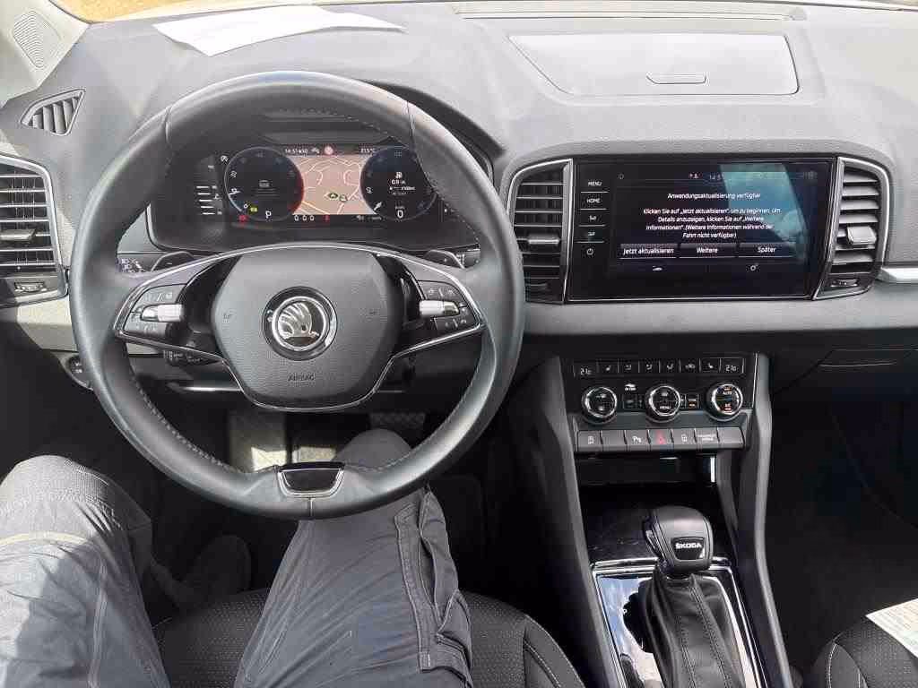 Skoda Karoq 2022 г. Белый, пробег 48000 км