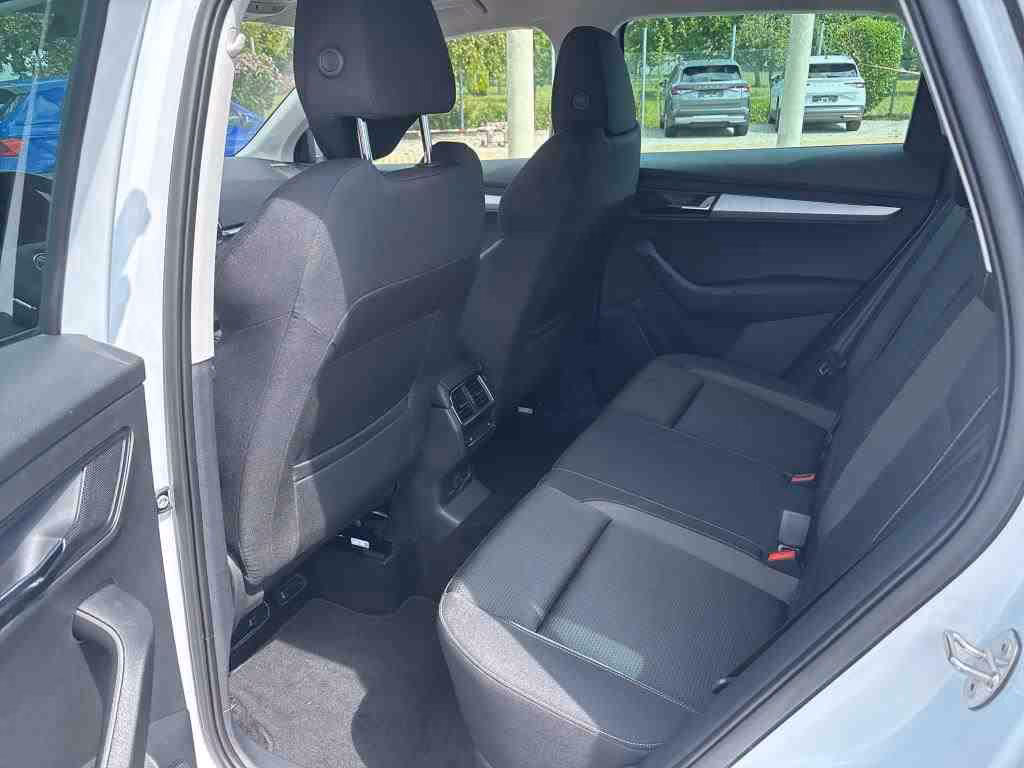 Skoda Karoq 2022 г. Белый, пробег 48000 км