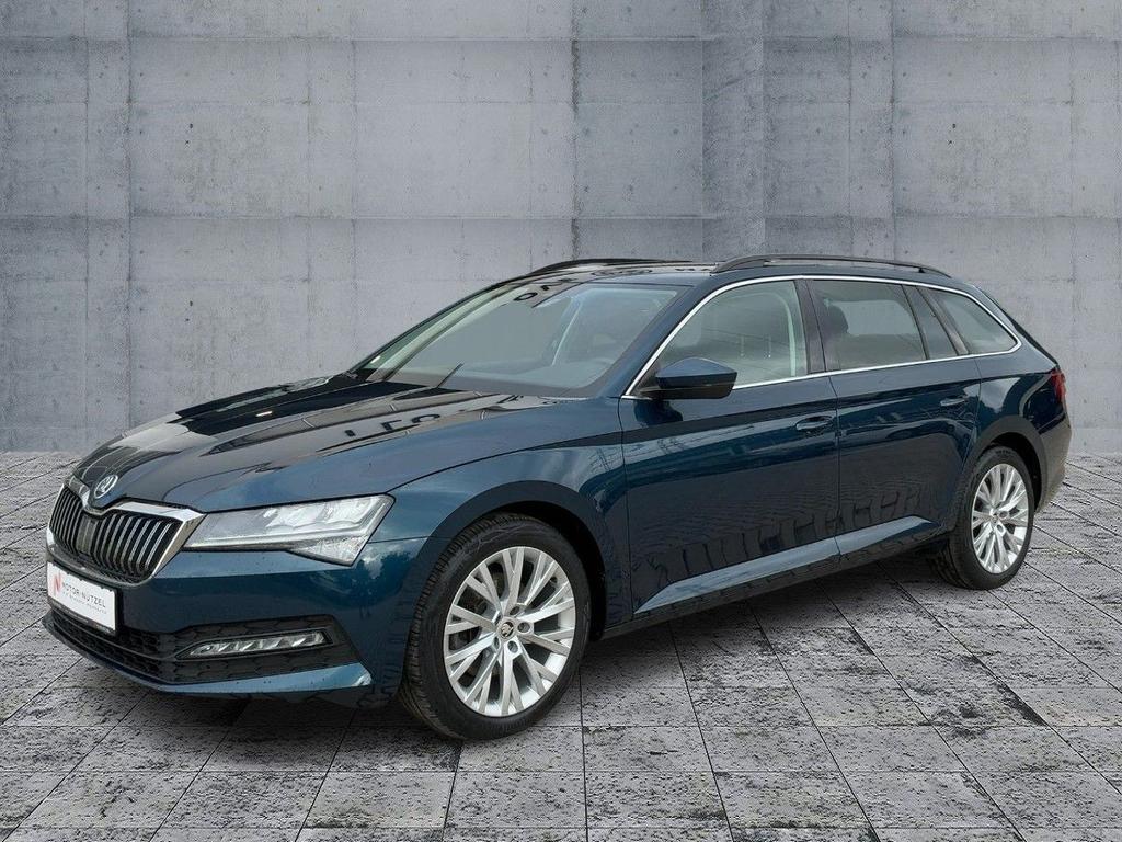 Skoda Superb 2023 г. Синий, пробег 51723 км