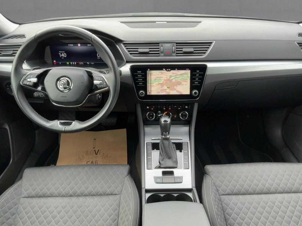 Skoda Superb 2023 г. Синий, пробег 51723 км