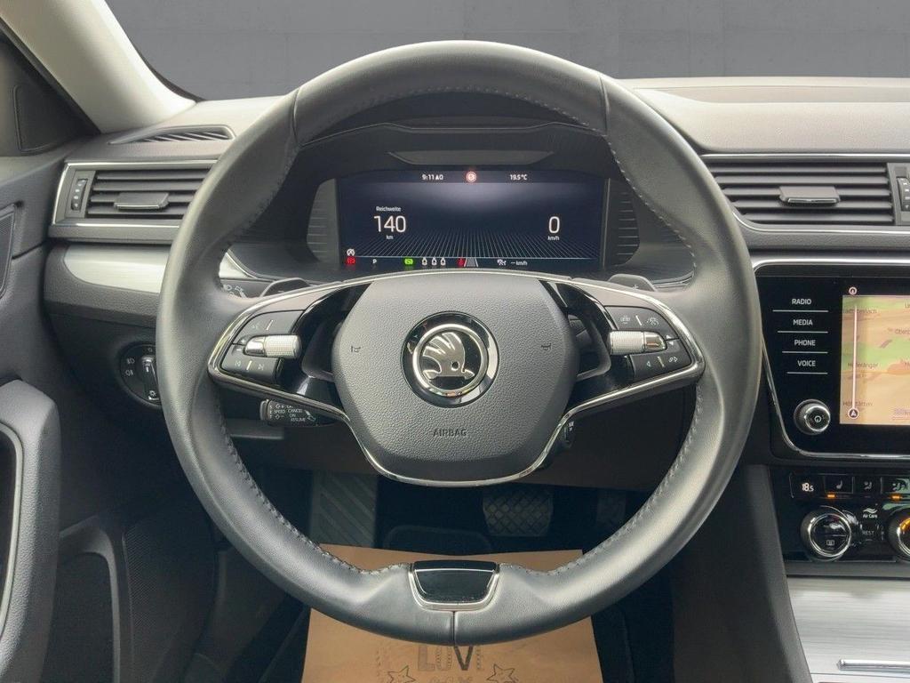 Skoda Superb 2023 г. Синий, пробег 51723 км