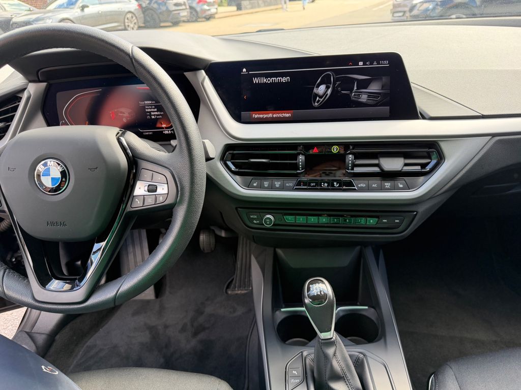 BMW 118 2023 г. Чёрный, пробег 56500 км