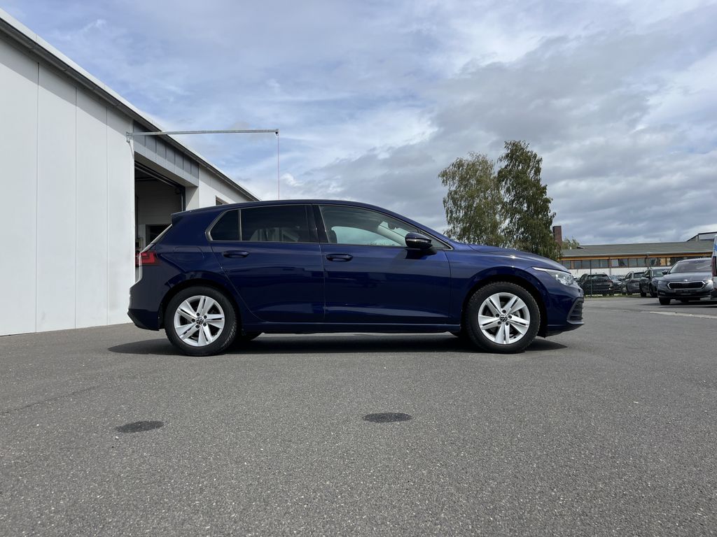 Volkswagen Golf 2021 г. Синий, пробег 18477 км