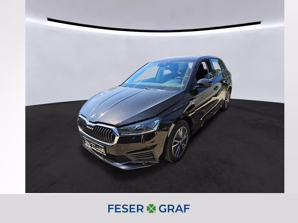 Skoda LEON 2022 г. Чёрный, пробег 44710 км