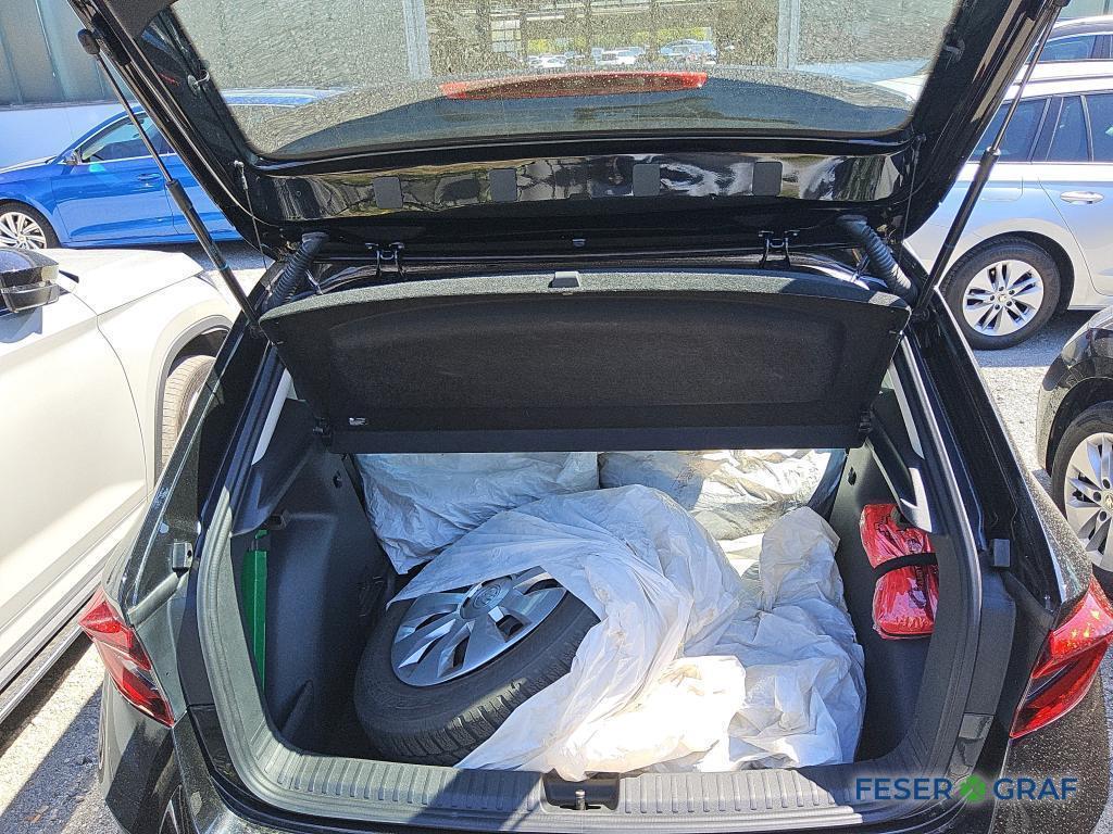 Skoda LEON 2022 г. Чёрный, пробег 44710 км