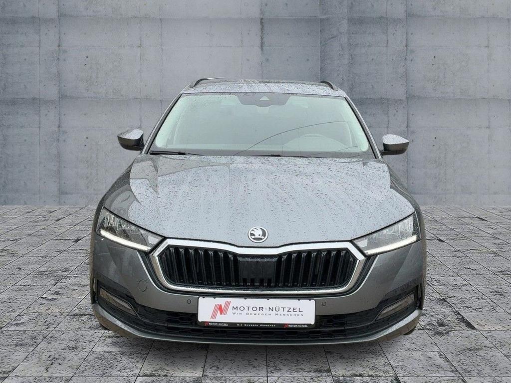 Skoda Octavia 2023 г. Серый, пробег 51093 км