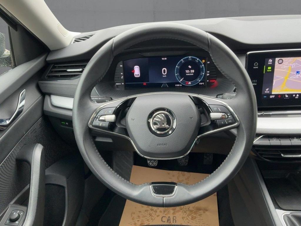 Skoda Octavia 2023 г. Серый, пробег 51093 км